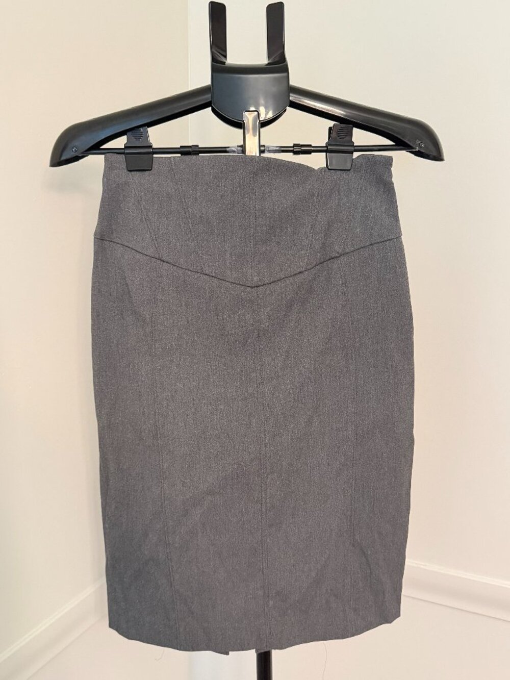 Express Design Studio Gray Pencil Skirt with Black Criss‑Cross Back Size 4